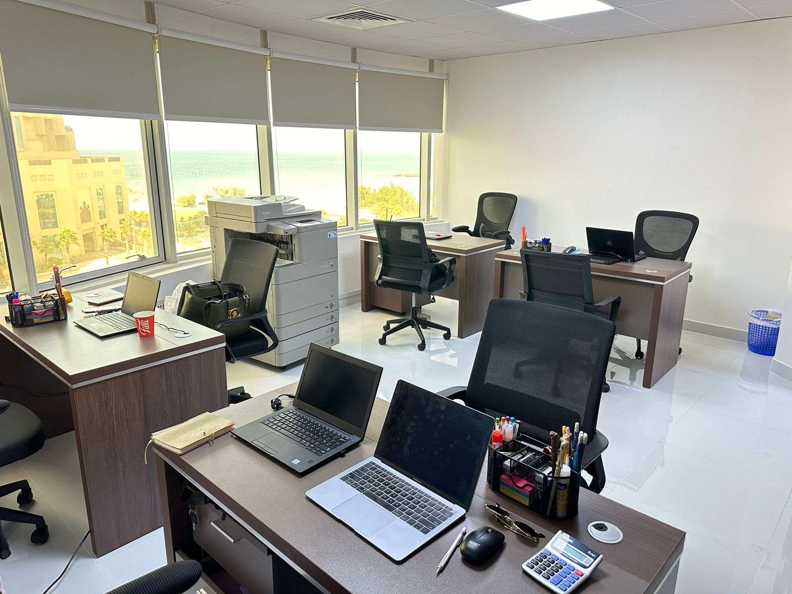 UAE7-office